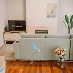 The Bluebirds Nest By Tonsdeverde Appartement