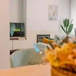 The Bluebirds Nest By Tonsdeverde * Braga