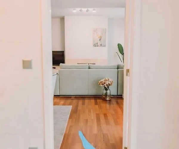 The Bluebirds Nest By Tonsdeverde Апартаменти