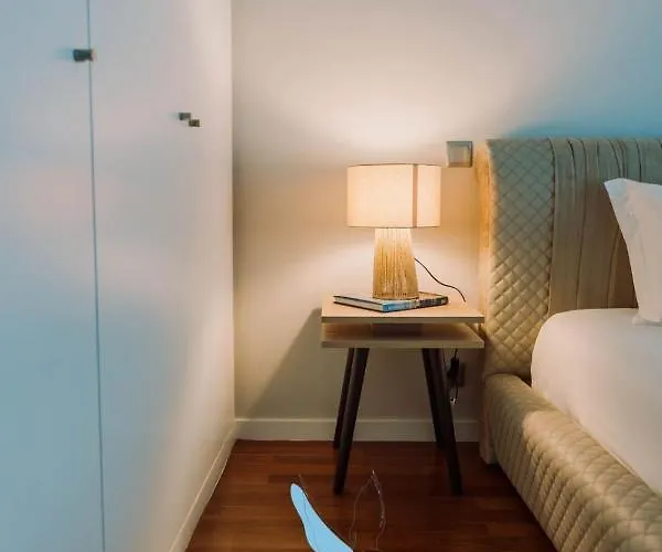 Апартаменти The Bluebirds Nest By Tonsdeverde