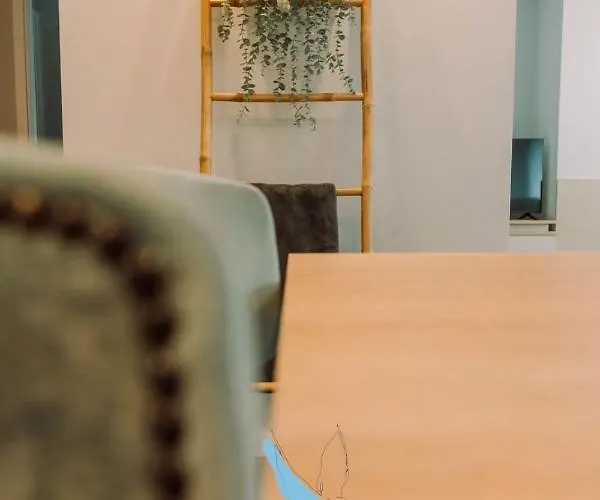 Апартаменти The Bluebirds Nest By Tonsdeverde *